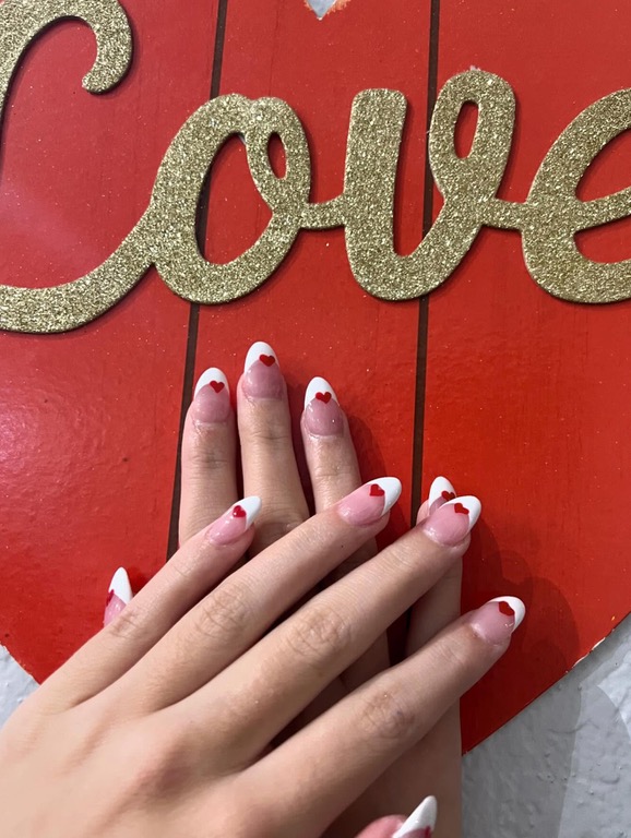 Valentine's heart-tip french